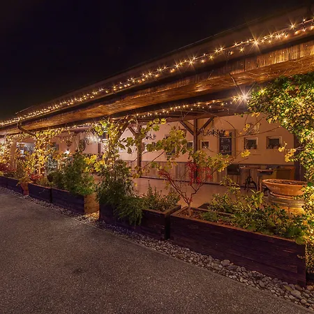 Berg Gasthof Pressburg